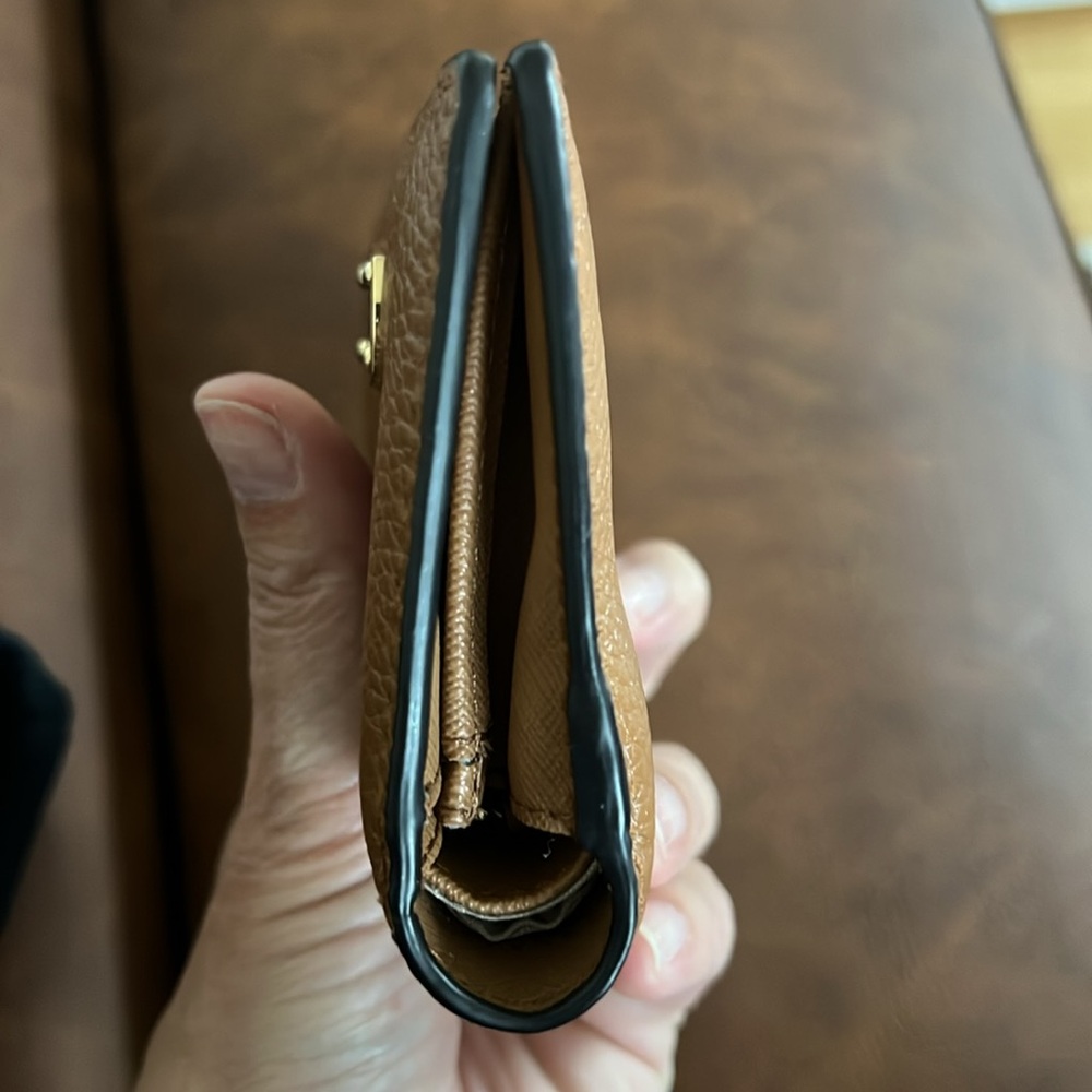🕶️Michael Kors Caramel brown pebbled Leather small wallet - Picture 7 of 7